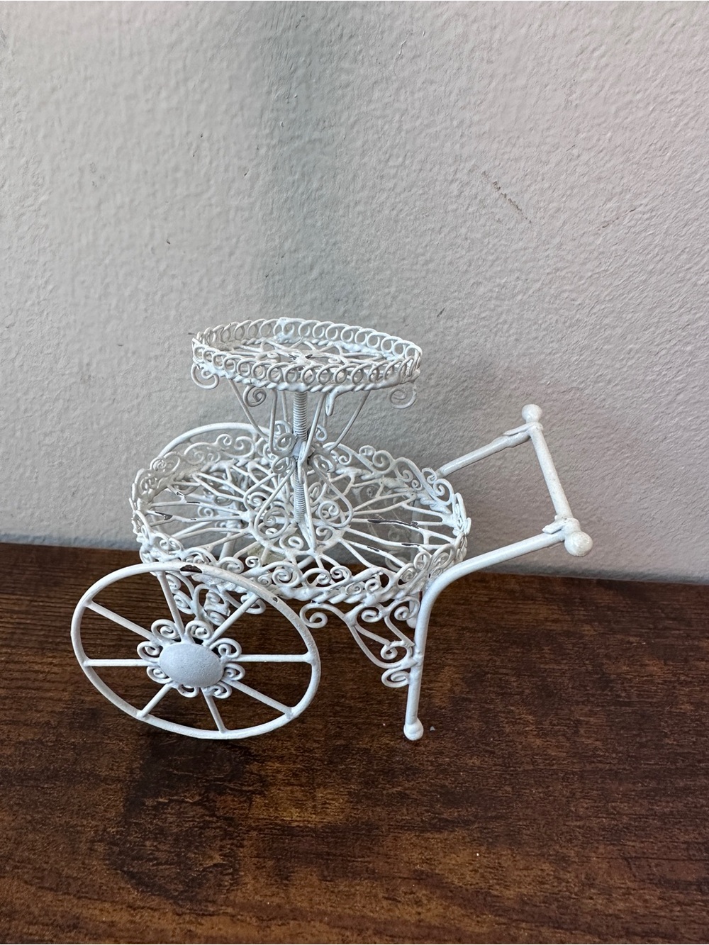Vintage Dollhouse Miniature Garden Lot Metal Wire Carts Birdcages Flowers 1:12 - Picture 6 of 7